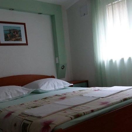 Apartmani Kontic Baška Voda Exteriör bild