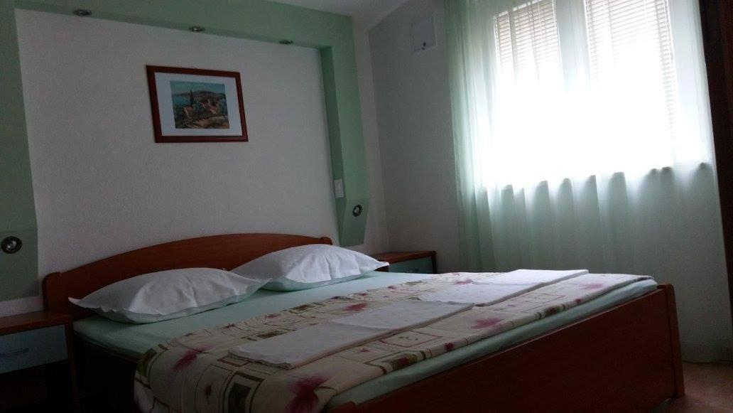 Apartmani Kontic Baška Voda Exteriör bild