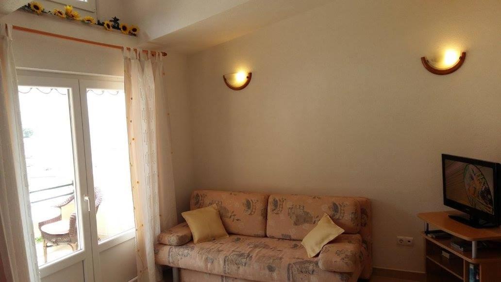 Apartmani Kontic Baška Voda Exteriör bild