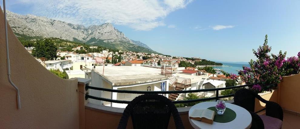 Apartmani Kontic Baška Voda Exteriör bild