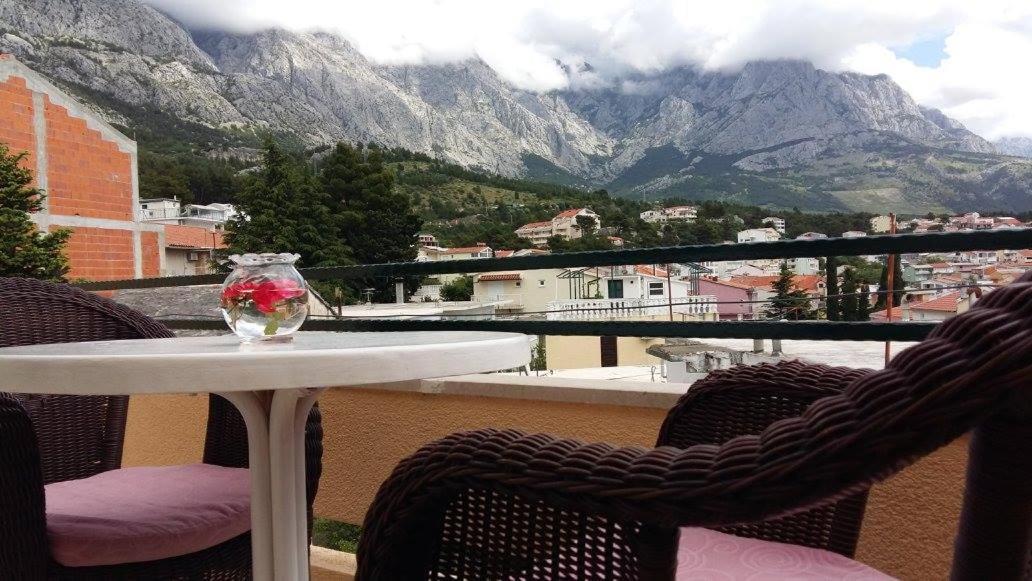 Apartmani Kontic Baška Voda Exteriör bild